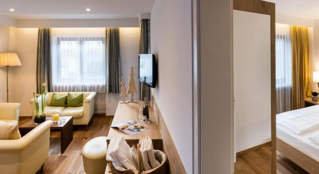 Семейный люкс Hotel Fameli