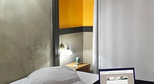 Номер Comfort Hôtel Amoi Vieux Port - Marseille