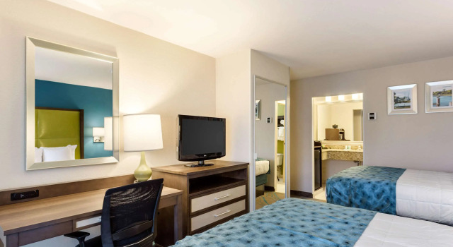 Четырёхместный номер Standard Quality Inn Gulfport I-10