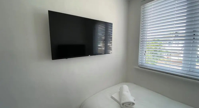 Lovely Refurbished 3-bed House in Liverpool, Забронировать Отель Отели Англии 3 звезды, 3*