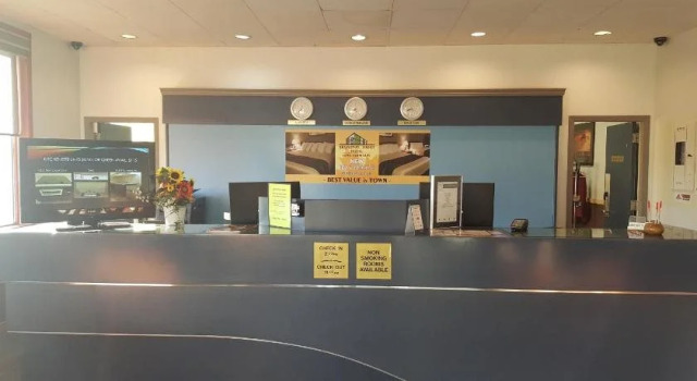 Broadway Lodge Hotel, Prenota Hotel Yorkton Saskatchewan