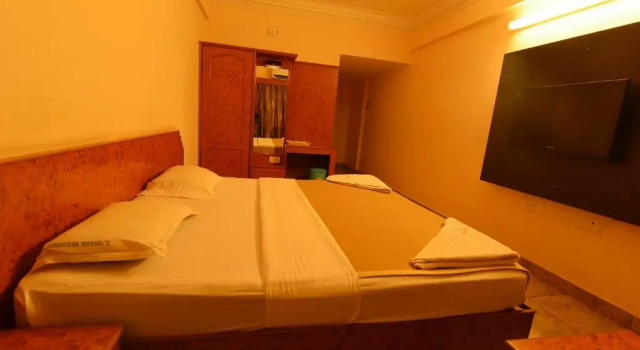 Двухместный люкс с видом на горы Hotel Sri Ram Residency