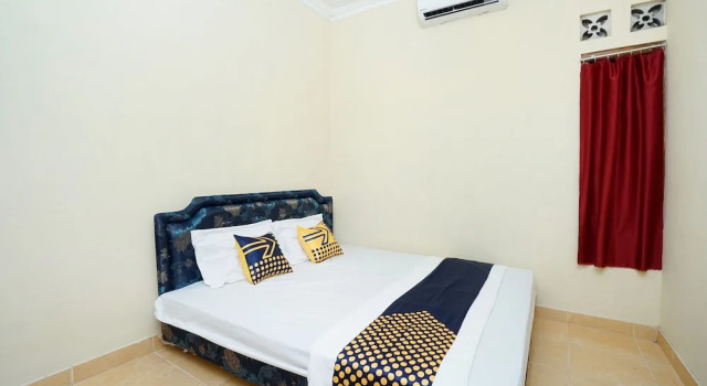 Spot on 2653 Omah Mbah Lurah Syariah, Book Hotel Ngaglik Yogyakarta Province