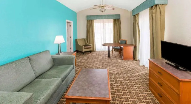 Люкс Days Inn by Wyndham Little Rock/Medical Center
