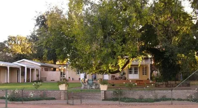 Rose Garden Manor House, Buchen Sie Hotel Harrismith Freistaat