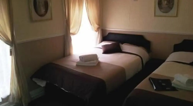 Четырёхместный семейный номер Standard Grange House Hotel