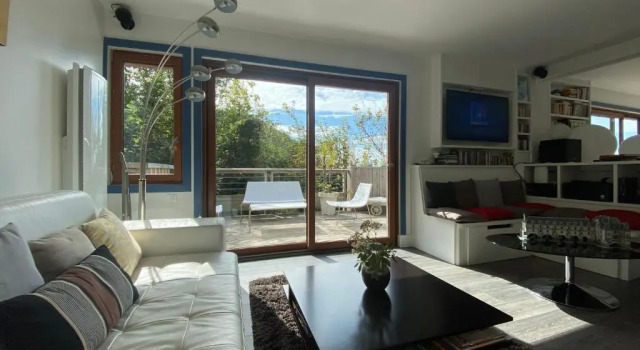 Le Bout du Monde, Book Apartment  