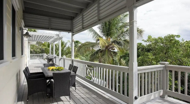 Pink Sand Paradise: Cozy Beachfront Cottage, Prenota Casa vacanze Hotel a Bahamas Out Islands con parcheggio, Parcheggio