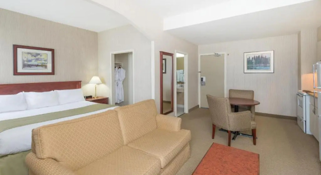 Полулюкс Ramada by Wyndham St. Johns