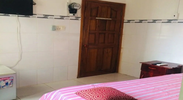 Hoang Bao Vy Guesthouse, Забронировать Гостевой дом Отели Зыонгдонг с парковкой, рядом с Chez Carole Restaurant, Парковка