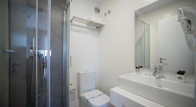 Трёхместный номер Standard Hotel Canada