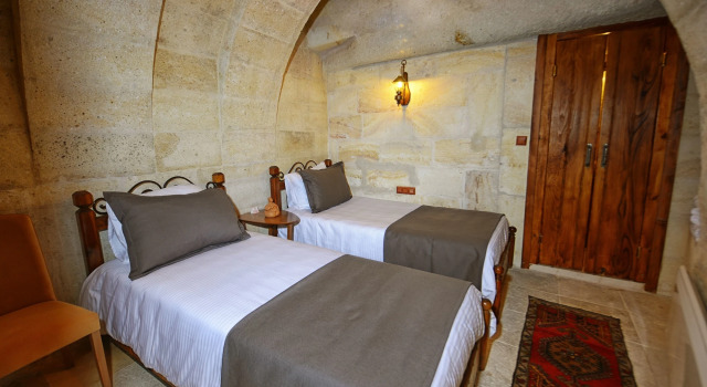 Apex Cave Hotel
