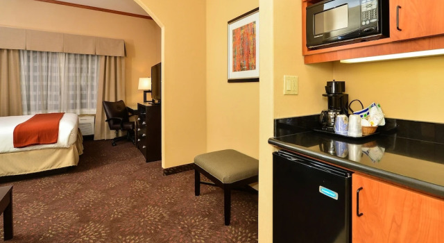 Двухместный люкс Holiday Inn Express Vancouver North - Salmon Creek by IHG