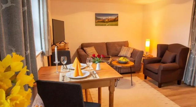 Rostalm Wirtshaus und Gästezimmer, Varaa Hotelli Hotellit Baijeri pysäköinnillä, Pysäköinti