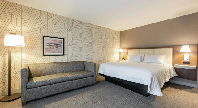 Двухместный номер Standard Hampton Inn & Suites Charlottetown