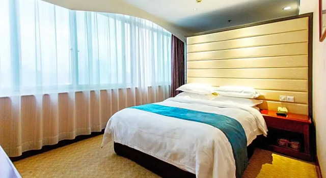 Двухместный номер Standard с видом на озеро Golden Port Hotel Ningbo