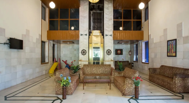 OYO 12078 Hotel Suncity, Забронировать Отель Махабалешвар штат Махараштра, рядом с Озеро Венна