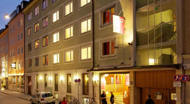 The 4 You Hostel & Hotel