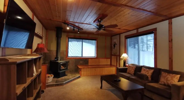 Шале с 2 комнатами Cedar House Restaurant & Chalets