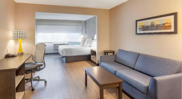 Люкс GLō Best Western Toronto Mississauga Corporate Centre