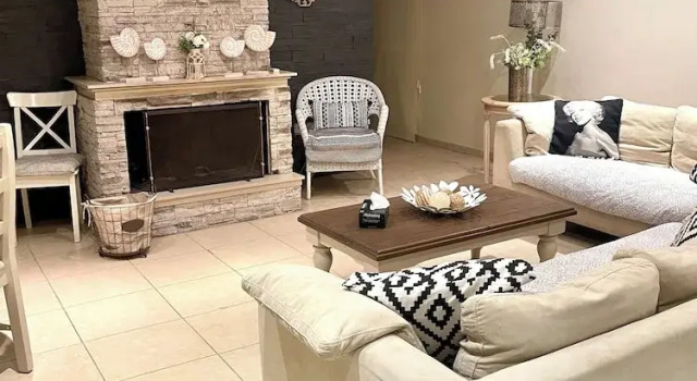 Charming Oroklini Penthouse With Ocean V, Book Bed and Breakfast Hotels in Larnaca Region with Parking, Parking