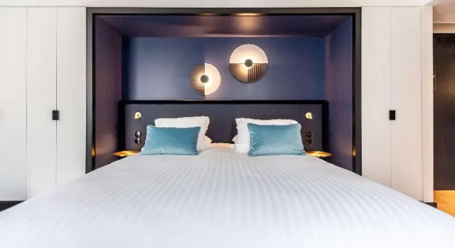 Трёхместный номер Deluxe с балконом Best Western Plus Crystal, Hotel,Bar & Spa