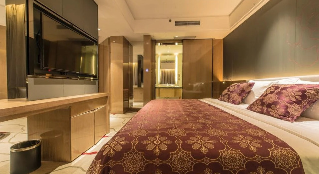 Excel Hotel