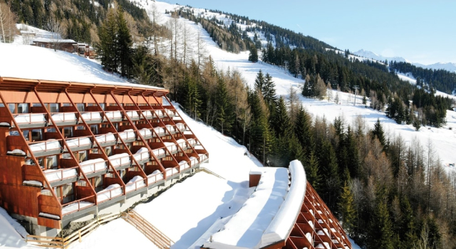 Alpine Retreat w/ Balcony