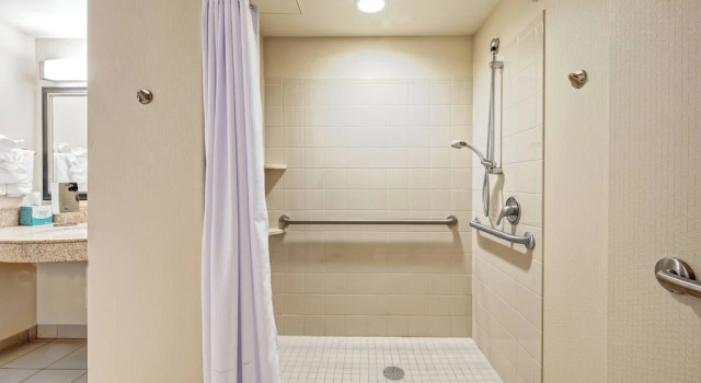 Двухместный номер Standard Courtyard by Marriott Kansas City Country Club Plaza