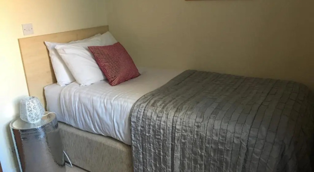Номер Standard The Queen Hotel