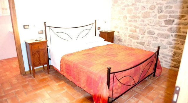 Charming house in Caprese Michelangelo with shared pool, Book Hotel Caprese Michelangelo Tuscany