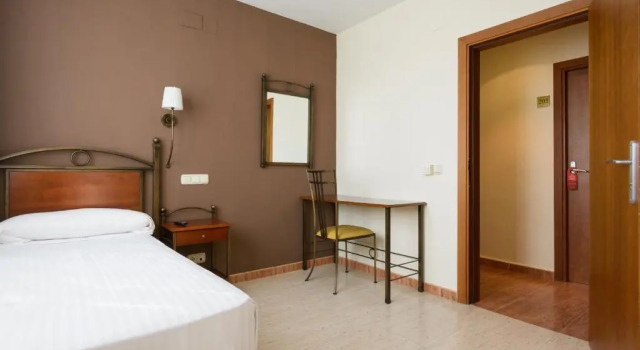 Hospedium Hotel Don Fidel, Book Hotel Hotels in Aragon with Parking, Parking