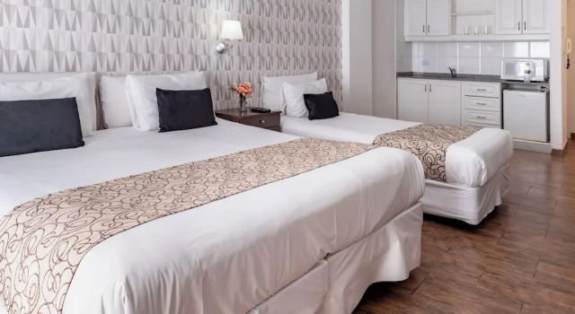 Трёхместный номер Standard с балконом Ker Belgrano Hotel