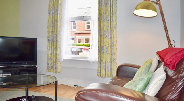 Traditional 4 Bedroom Home in Trendy Ranelagh, Prenota Hotel Contea di Dublino 