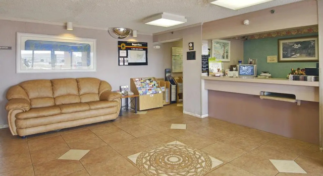 Stay Inn & Suites, Забронировать Отель Форт-Майерс Fort Myers Area, рядом с Edison Mall