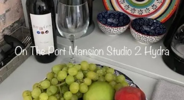 On The Port Mansion Studio 2 Hydra, Varaa Hotelli Hydra Saronic Islands