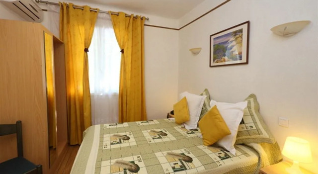 Hotel Eden, Забронировать Отель Мартиг Étang de Berre, рядом с Martigues Garden Beach