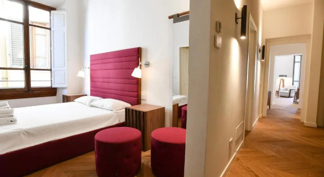 Cappelle Medicee Luxury Flat, Забронировать Отель Отели Флоренции с парковкой, рядом с Базилика Санта-Кроче, Парковка