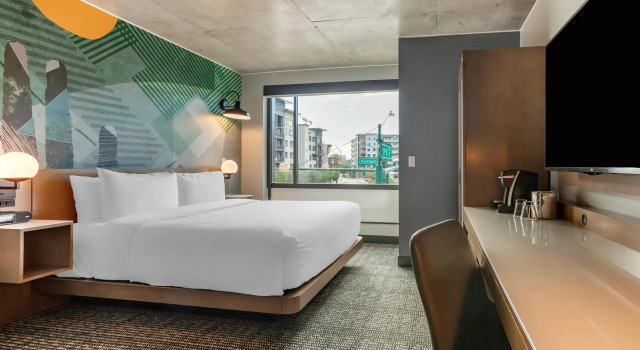 Двухместный номер Standard Cambria Downtown Phoenix Convention & Airport Hotel
