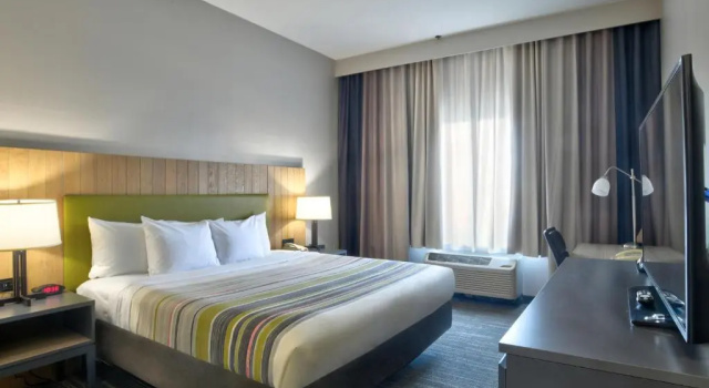 Двухместный люкс c 1 комнатой Country Inn & Suites by Radisson, Oklahoma City Airport, OK