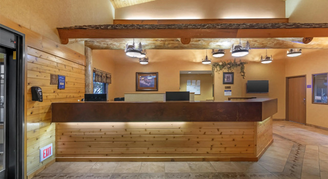 Best Western Plus Kelly Inn and Suites, Book Hotel Fargo North Dakota