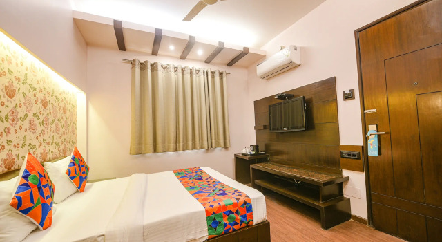 Номер Deluxe FabHotel Prime Aashraye