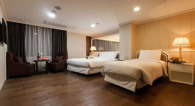 Pharos Hotel