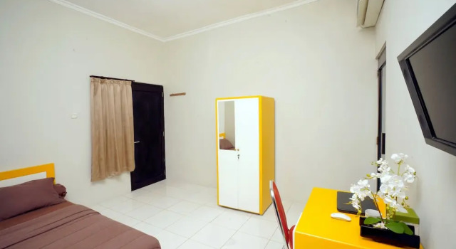 Dparagon Dwikora, Boek Hotel Palembang Sumatra
