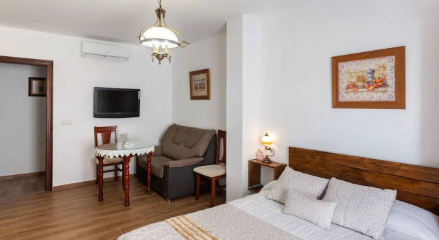 Elegant Holiday Home in Olvera With Terrace, Book Hotel Olvera Cadiz Province