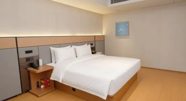 Люкс JI Hotel (Guiyang Jichang Road)