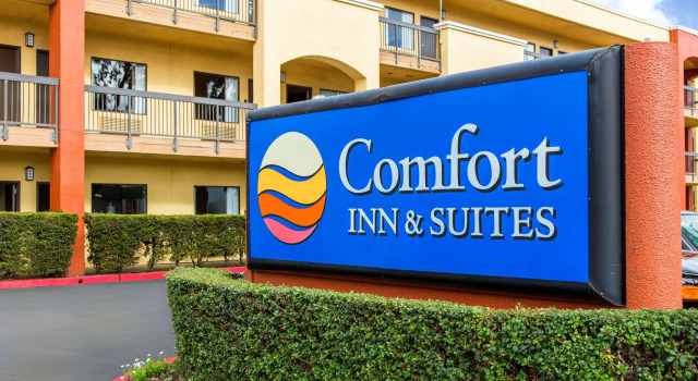 Comfort Inn and Suites San Francisco Airport North