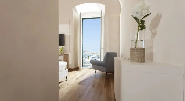 Camera doppia Deluxe con balcone e con vista sul porto Dimore Marinare