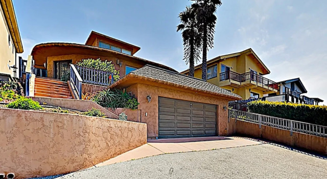 Hilltop Designer - 2 Br Home