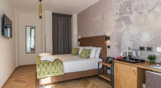Полулюкс Navona Essence Hotel
